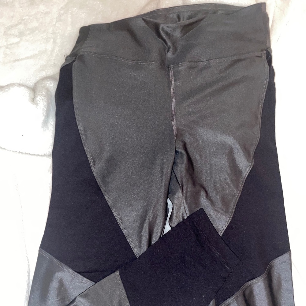 KORAL Olive Green & Black Leggings